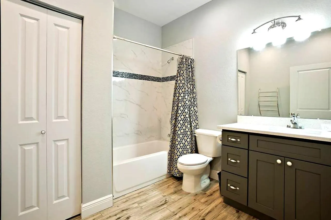 Centrally Located Family Home In Tampa 0*,